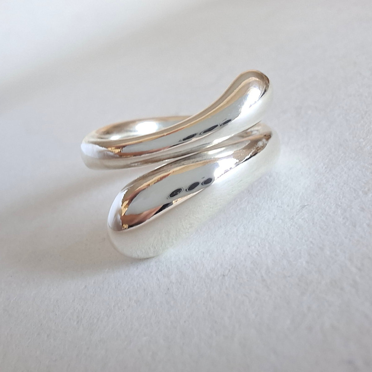 Signed Elsa Peretti Tiffany & Co Teardrop Ring in 925 Sterling Silver UK size O - US size 7.5