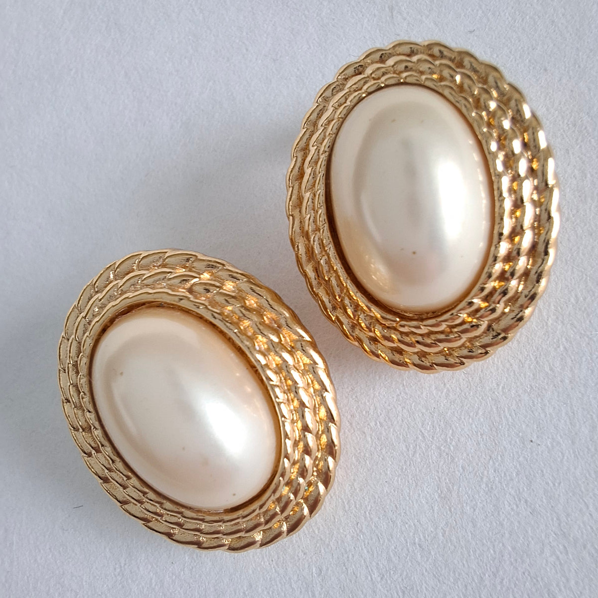 Vintage Christian Dior Oval Pearl Gold Plated Clip-on Earring