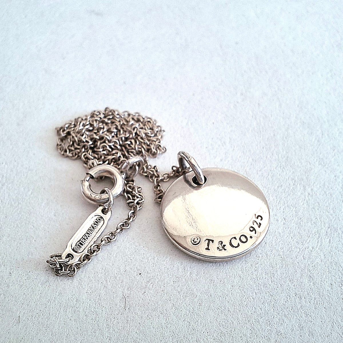 Tiffany & Co Notes Alphabet Letter N Disc Pendant Necklace in Sterling Silver