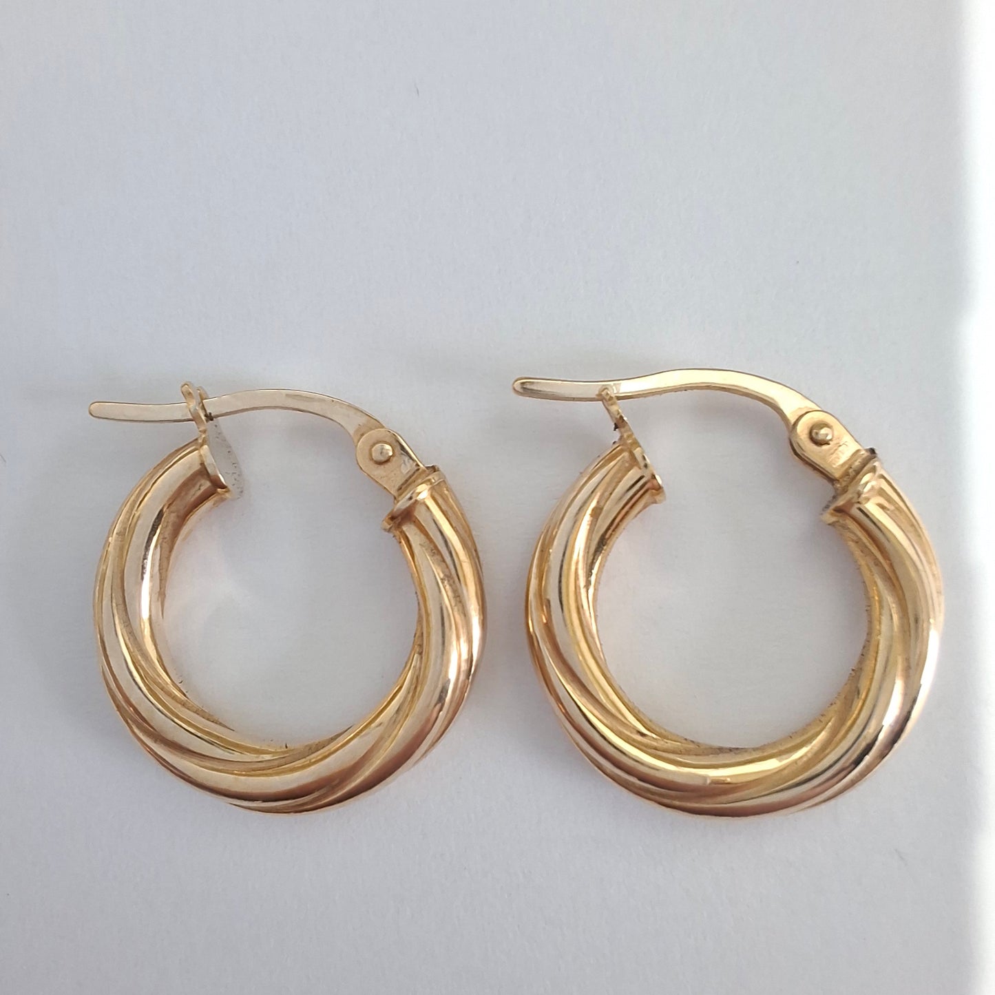 Vintage Italian Unoaerre 9ct Gold Hoop Earrings